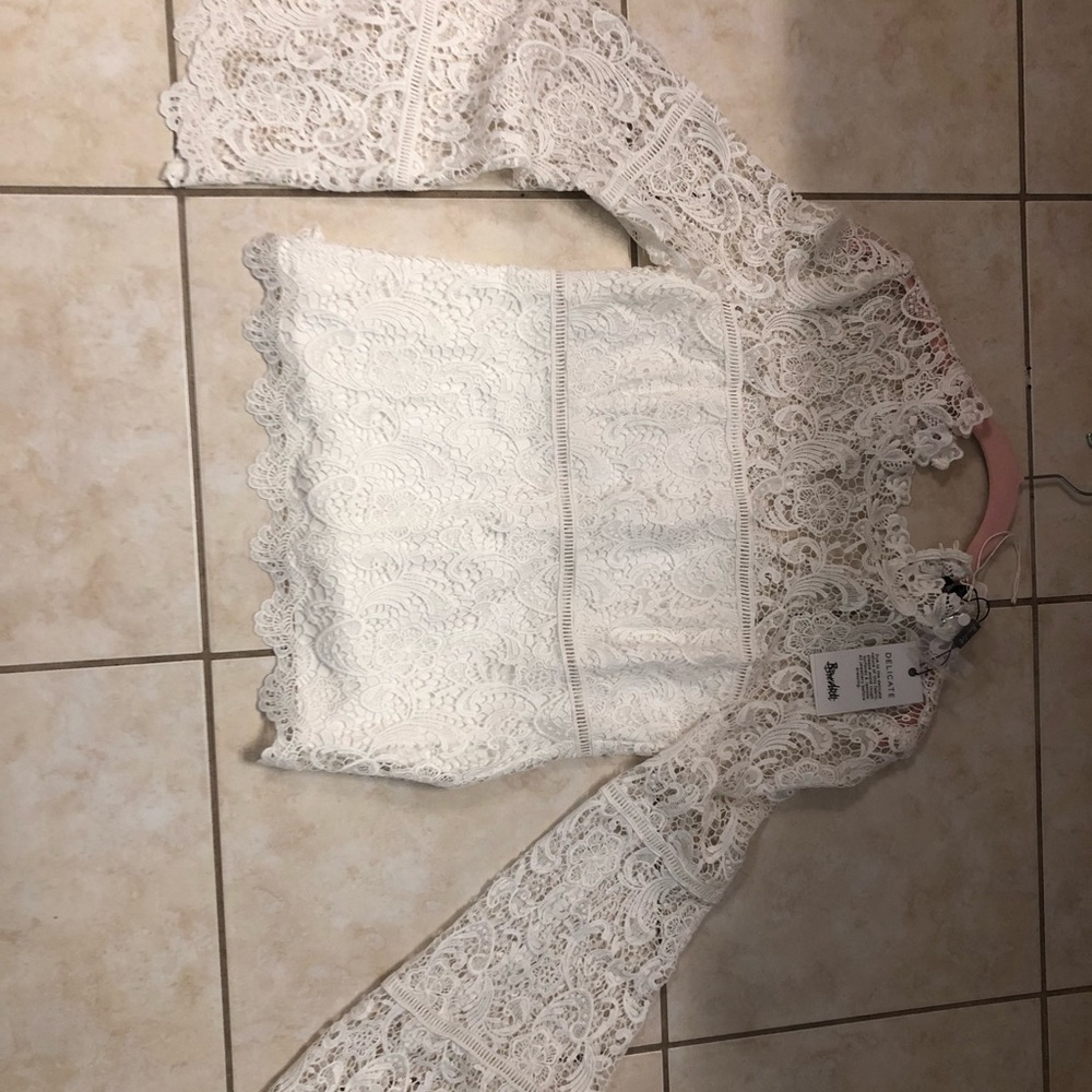 Bardot lace bell sleeve top size 38 Revolve Shopbop  NWT white